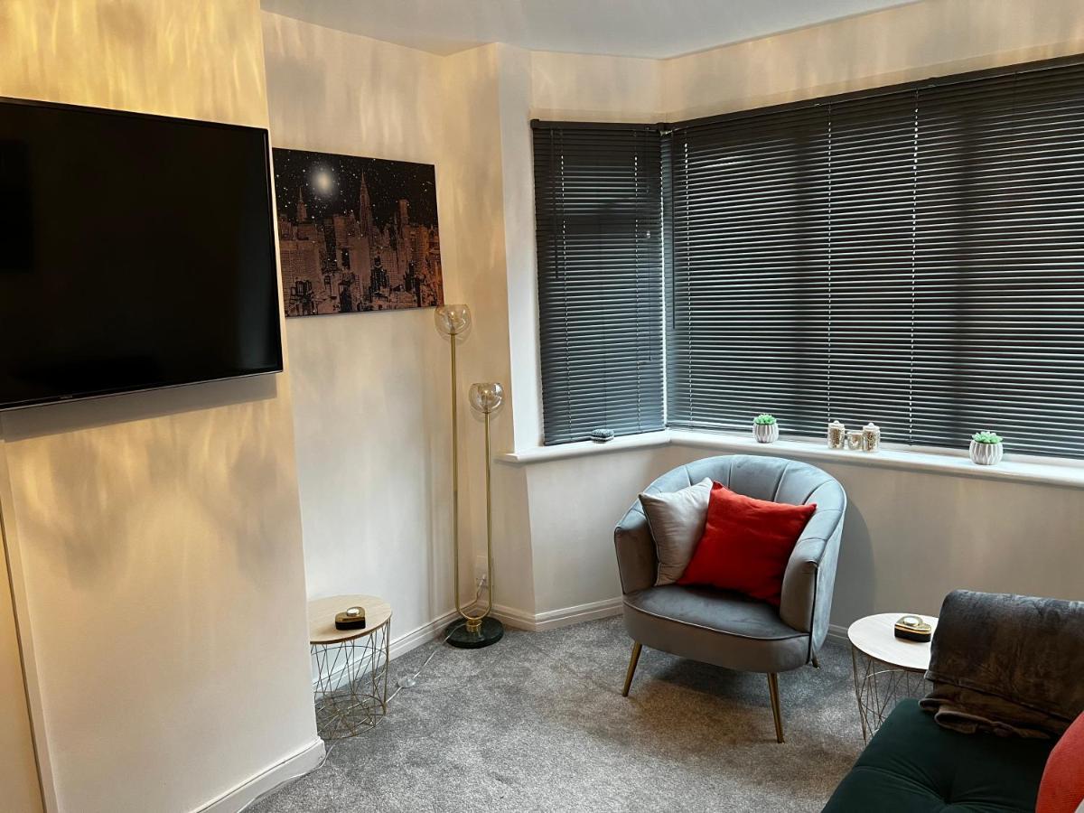 Stylish And Homey 3 Bedroom House With Free Parking & Wi-Fi Minworth Exterior foto